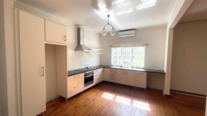 2 Bedroom Property for Sale in Vredehoek Western Cape